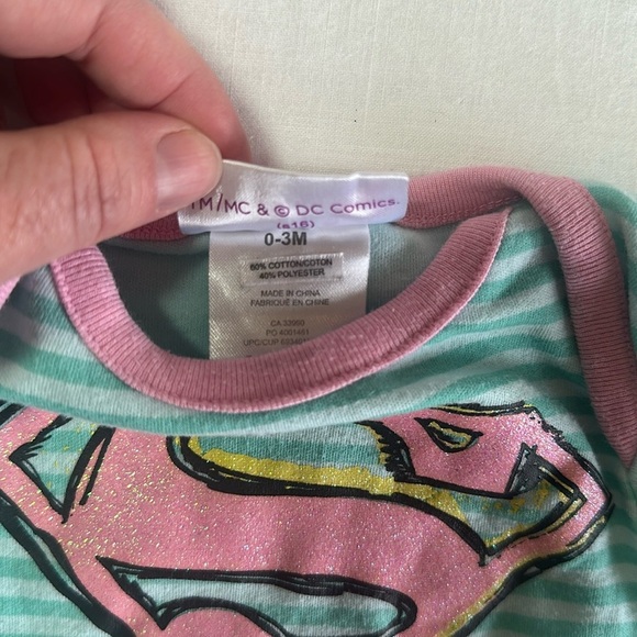 DC Comics - Supergirl Striped Footie - Green and Pink - Picture 4 of 4